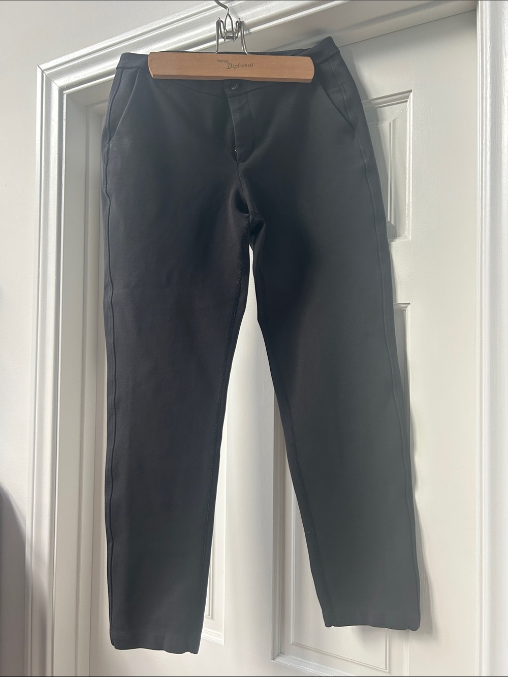 Women’s Lululemon Daly drill Pants black size 6